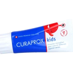 CURAPROX kids Zahnpasta Erdbeere ab 2 Jahre 950ppm 60 ml
