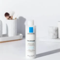 ROCHE-POSAY Toleriane Reinigungsfluid 200 ml